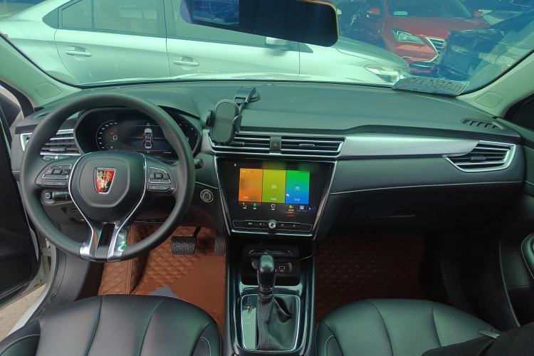 Used Roewe i5 2020 1.5L Automatic 4G Connect Luxury Flagship Edition
