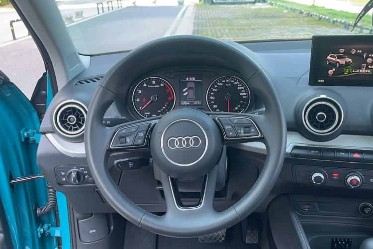 Used Audi Q2L 2021 35 TFSI Progressive Dynamic Edition
