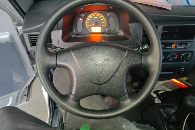 Used Wuling Zhiguang 2023 1.5L Practical Version 5/7 Seats