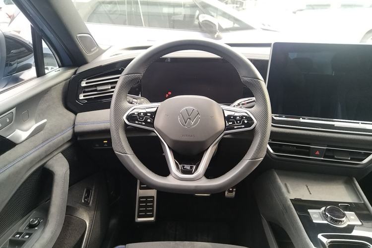 Used Volkswagen Tiguan L 2024 PRO 380TSI Four-Wheel Drive R-Line Prestige Edition
