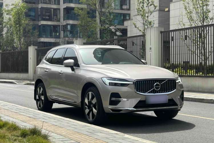 Used Volvo XC60 New Energy 2024 T8 Plug-in Hybrid Long-Range All-Wheel Drive Smart Luxury Edition
