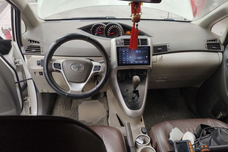 Used Toyota Verso 2014 Starlight 180E CVT Elite Edition