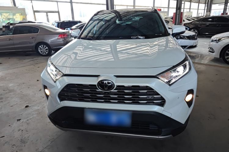 Used Toyota RAV4 2021 2.0L CVT Two-Wheel Drive Prestige Edition
