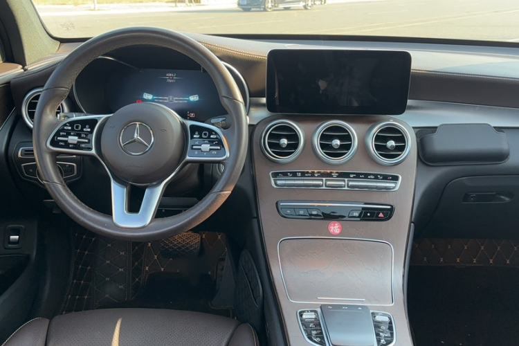 Used Mercedes-Benz GLC 2022 Second Facelift GLC 260 L 4MATIC Luxury Edition