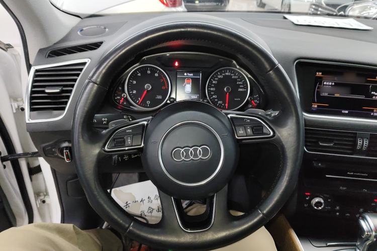 Used Audi Q5 2013 40 TFSI Luxury Model
