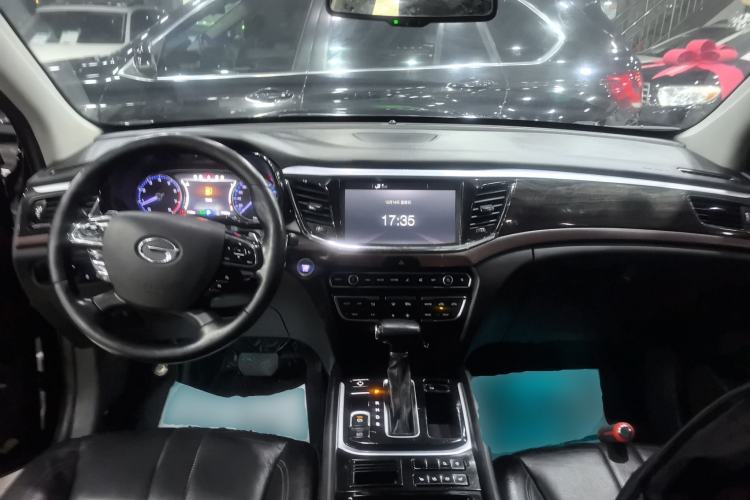 Used GAC Trumpchi GS8 2017 320T Two-Wheel Drive Luxury Smart Connectivity Version (7 Seats)
