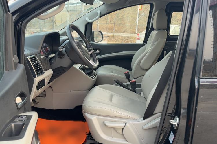 Used  M4 2016 2.0L Manual Luxury Smart Version