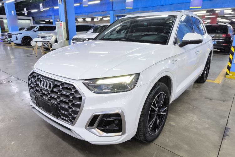Used Audi Q5L 2022 40T Fashionable and Dynamic Model
