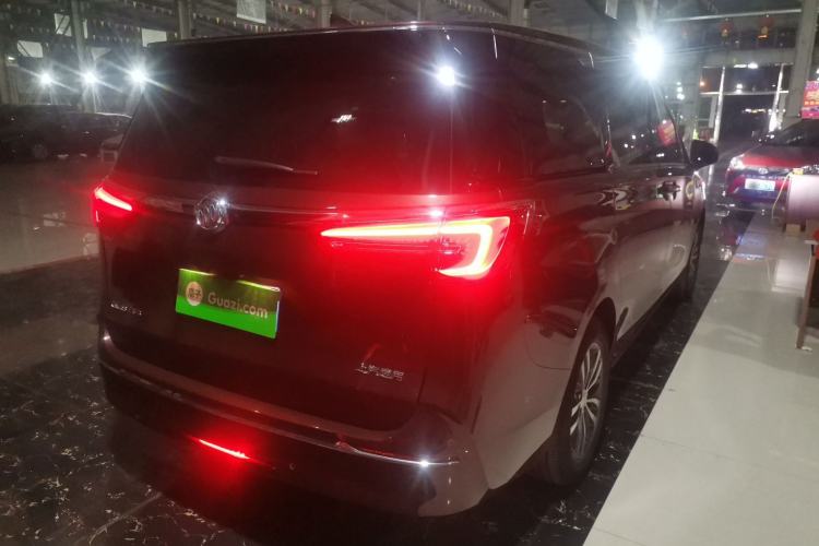 Used Buick GL8 2022 ES Landtrek 653T Luxury Edition