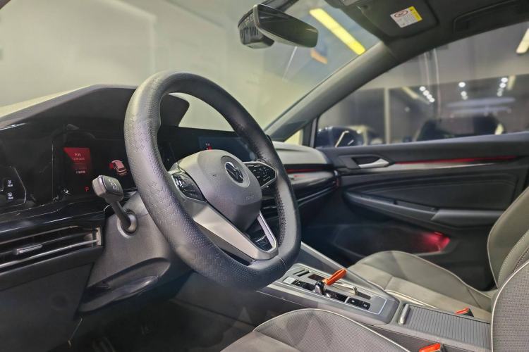 Used Volkswagen Golf 2023 Facelift 280TSI DSG R-Line Lite
