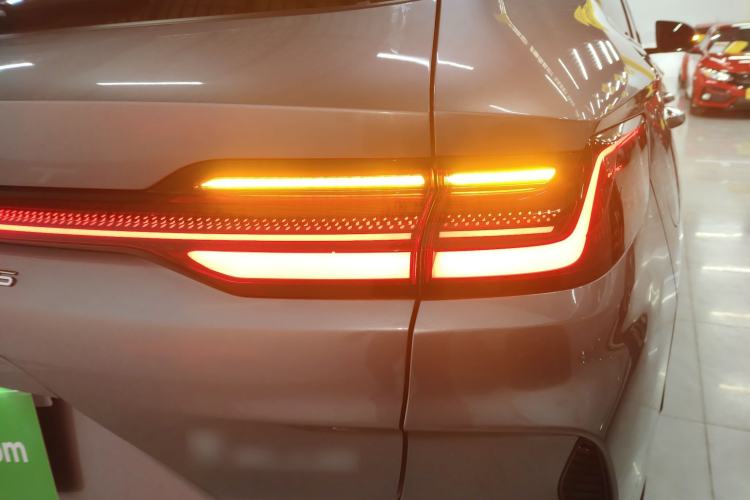 Used BYD Song PLUS New Energy 2023 Champion Edition EV 520KM Flagship Model
