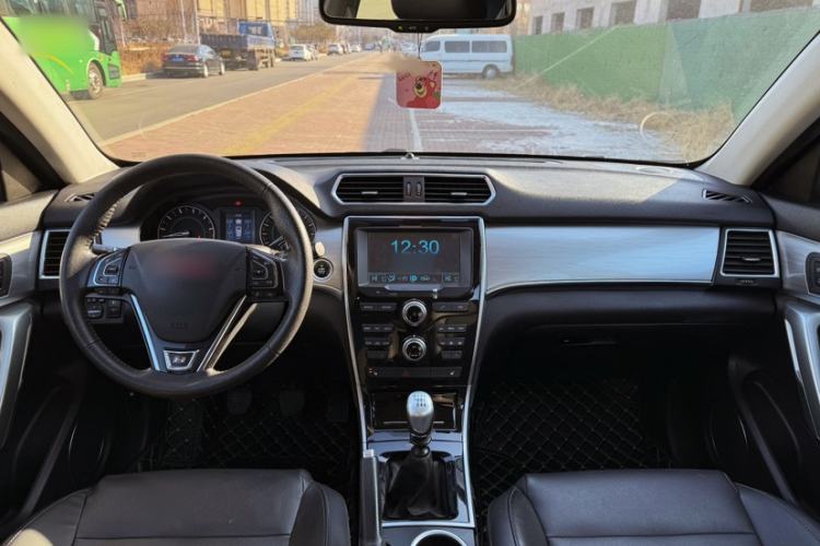 Used Haval H2 2014 1.5T Manual Two-Wheel Drive Prestige Edition
