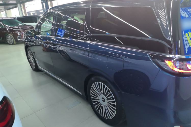 Used VOYAH Dream 2025 PHEV Four-Wheel-Drive Flagship Kunpeng Edition
