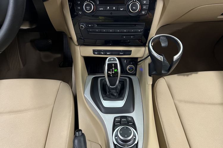 Used BMW X1 2014 sDrive18i Leading Model
