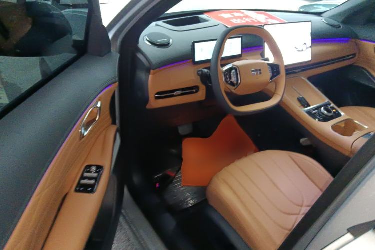 Used  Galaxy Xingjian 7 EM-i 2025 120km Flagship Edition
