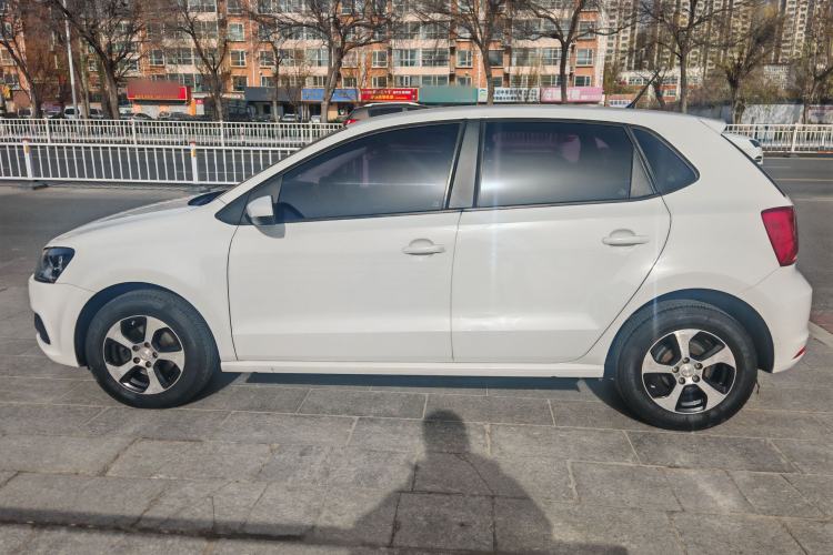 Used Volkswagen Polo 2014 1.4L Manual Fashion Edition
