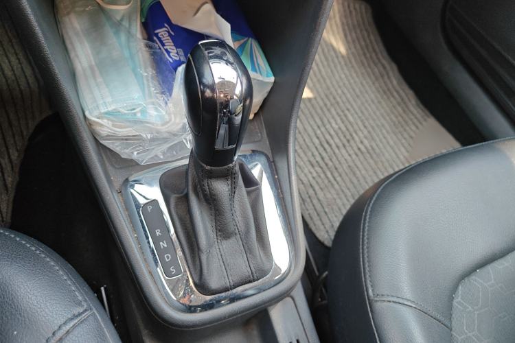 Used Volkswagen Santana 2015 1.6L Automatic Comfort Edition
