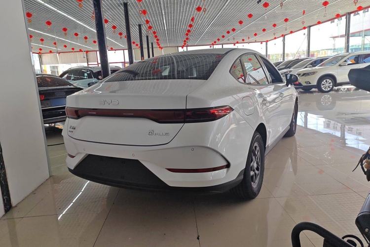 Used BYD Qin PLUS 2025 DM-i Smart Drive 55KM Leading Model
