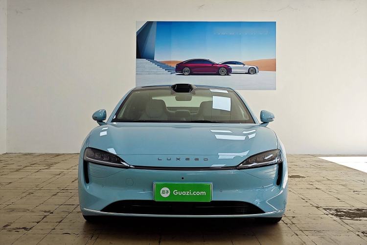 Used Hima Luxeed S7 2025 705 km Max
