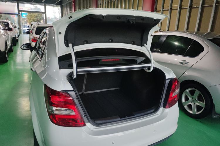 Used Chevrolet Aveo Sonic 2014 Sedan 1.4SL MT Comfort Edition