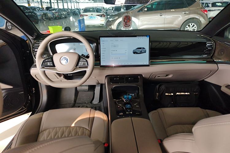 Used BYD Han 2025 DM-i Intelligent Driving Edition 125KM LiDAR Flagship Model
