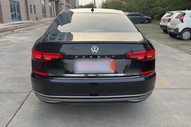 Used Volkswagen Passat 2019 330TSI Luxury Edition China VI Standard
