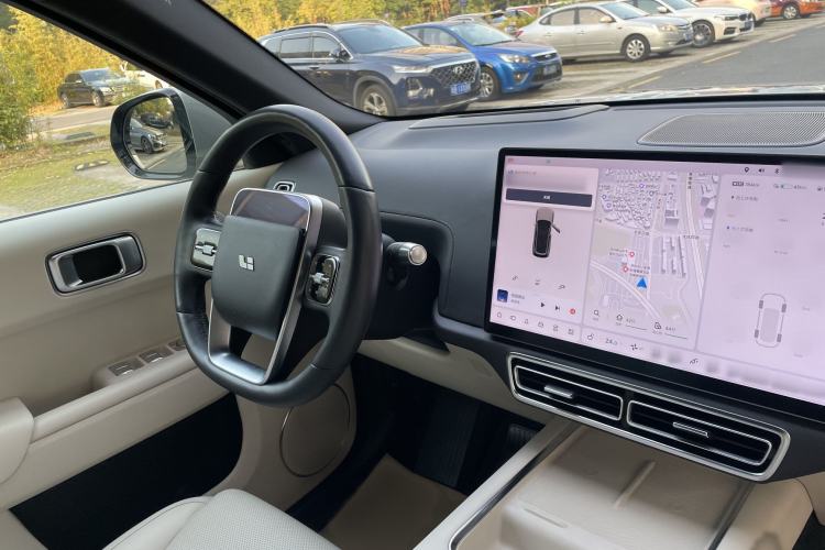 Used Li Auto L8 2023 Max model

