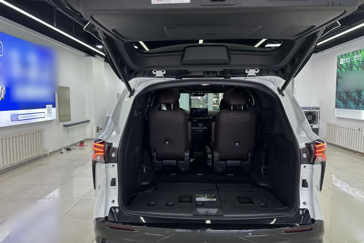 Used Toyota Sienna 2021 2.5L Hybrid Platinum Edition