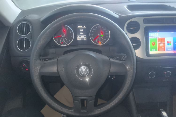 Used Volkswagen Tiguan 2017 300TSI Automatic Two-Wheel Drive Silk Road Luxury Edition
