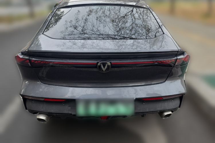 Used Changan UNI-V iDD 2023 ZhiDian iDD 1.5T 113km ZhiKu Model
