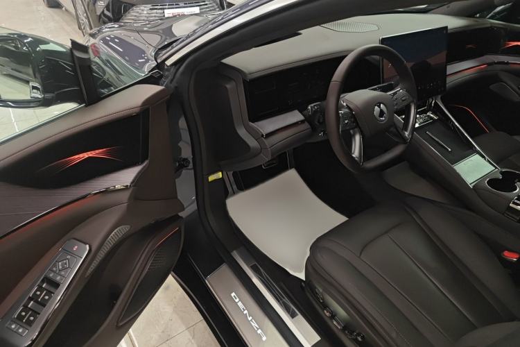 Used Denza Z9 2024 1100 km All-Wheel-Drive Ultra Version
