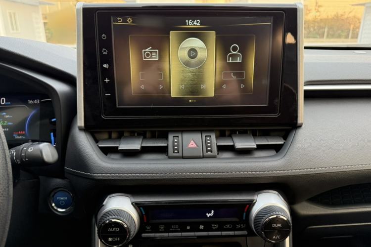 Used Toyota RAV4 2020 Dual-Engine 2.5L E-CVT Two-Wheel Drive Elite Edition
