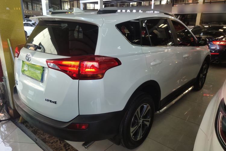 Used Toyota RAV4 2015 2.0L CVT Two-Wheel Drive Fashion Edition
