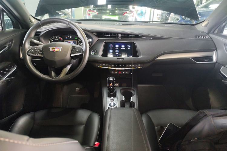 Used Cadillac XT4 2022 28T Two-Wheel-Drive Luxury Version