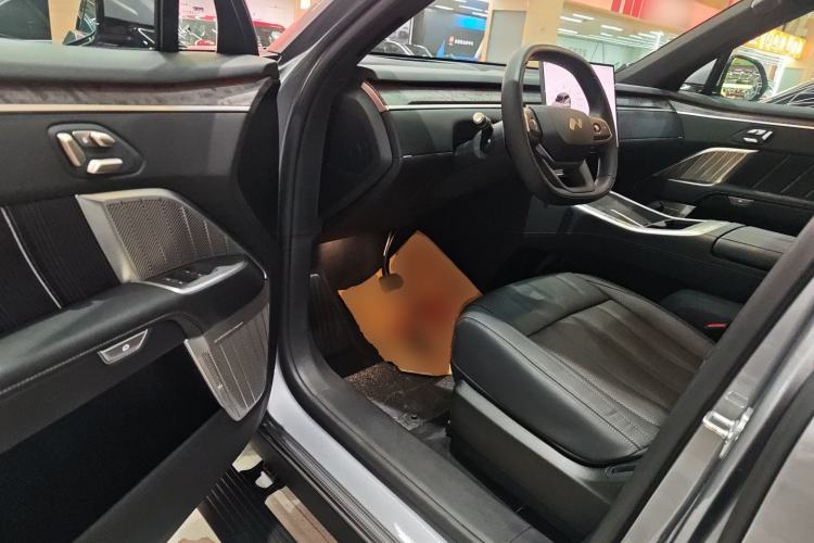 Used ONVO Luxeed L90 2025 Model—Max Six-Seater Version