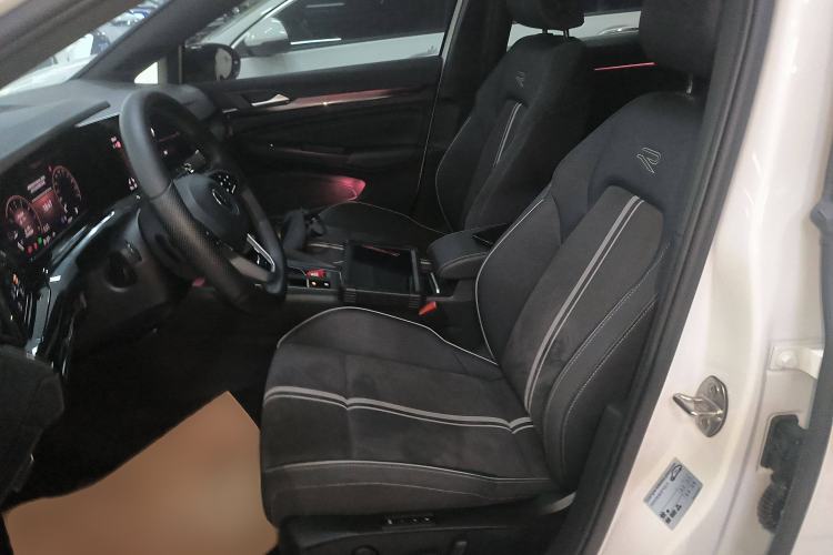 Used Volkswagen Golf 2023 Facelift 280TSI DSG R-Line Lite
