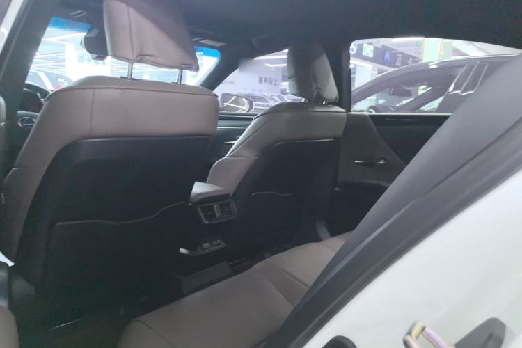 Used Lexus ES 2022 200 Excellence Edition