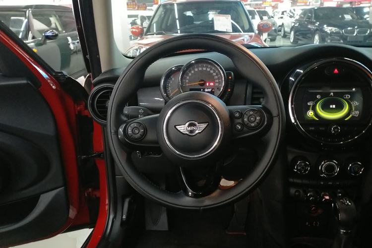 Used  MINI 2015 1.5T COOPER Fun Five-Door Edition
