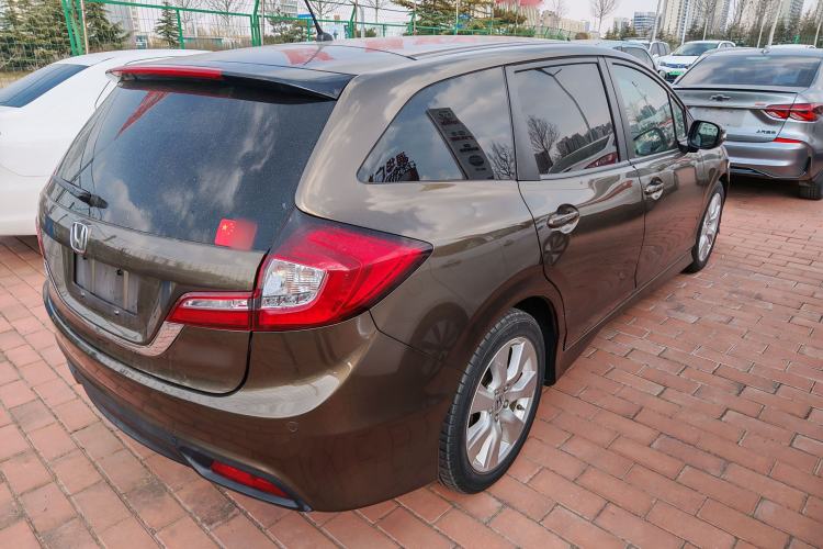 Used Honda Jade 2014 1.8L Automatic Comfort Elite Version 5 Seats
