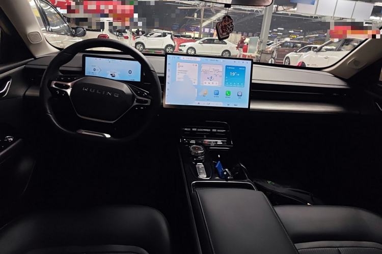 Used Wuling Xingguang 2024 Co-Creation Edition 510 Advanced Model
