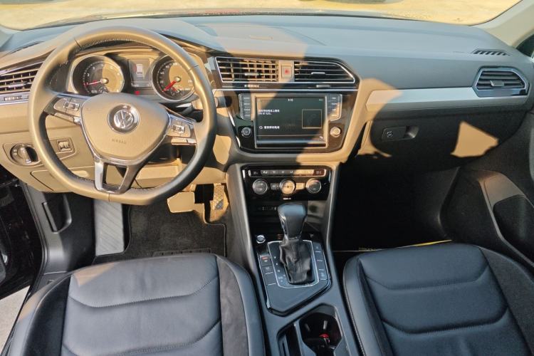 Used Volkswagen Tiguan L 2017 330TSI Automatic Two-Wheel Drive Luxury Edition