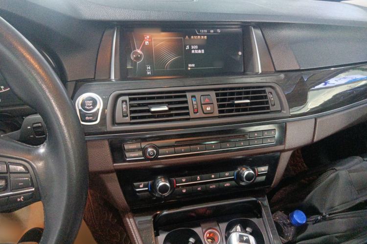 Used BMW 5 Series 2014 525Li Luxury Design Package
