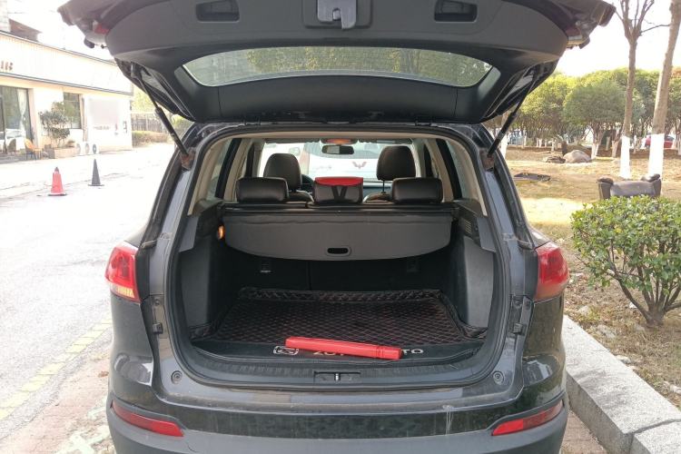 Used Zotye Domy X5 2015 1.5T Manual Luxury Model China V Standard
