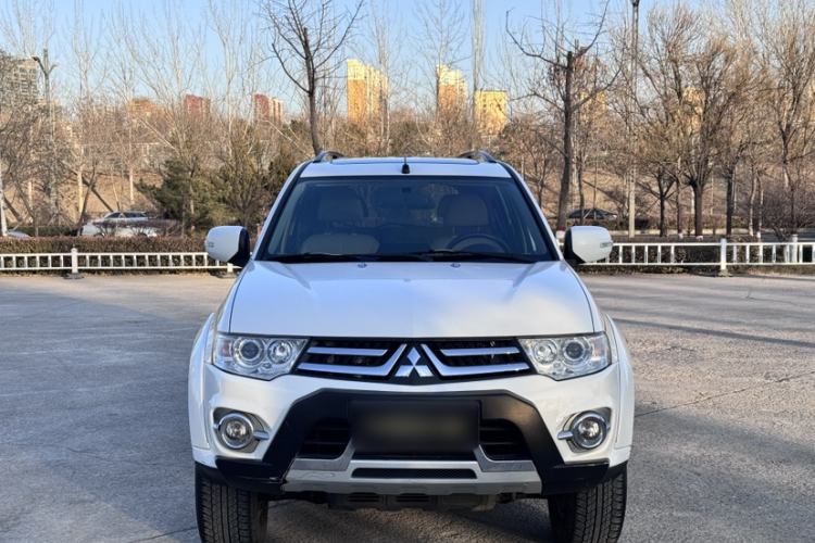 Used Mitsubishi Pajero Sport 2013 3.0L Automatic Two-Wheel Drive Luxury Edition
