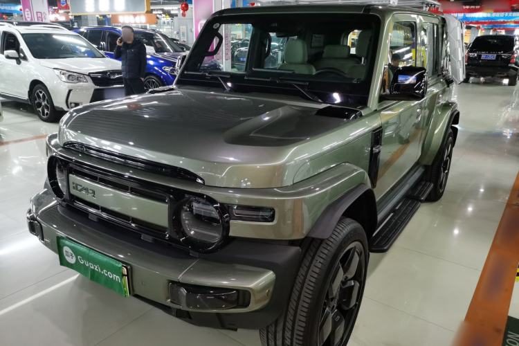 Used  V23 2025 501 Four-Wheel Drive Advanced Version
