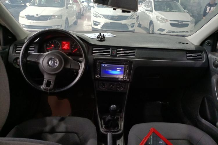 Used Volkswagen Santana 2015 1.6L Manual Fashion Edition
