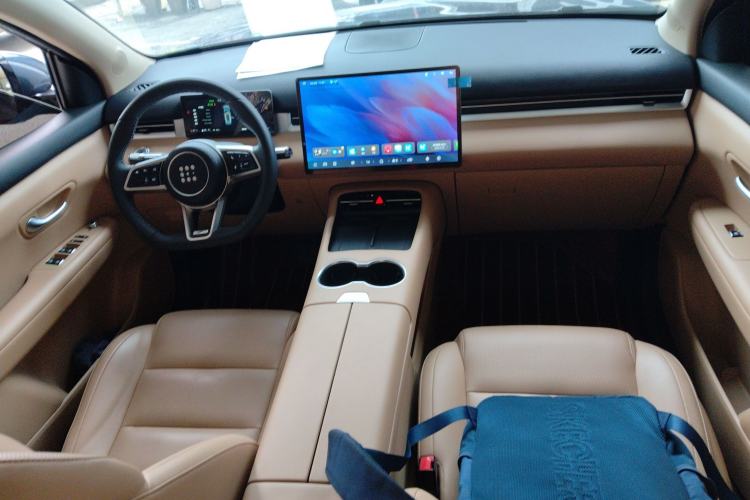 Used  E5 PLUS 2026 Model, 165km Long-Range First-Adoption Edition, 7-seater
