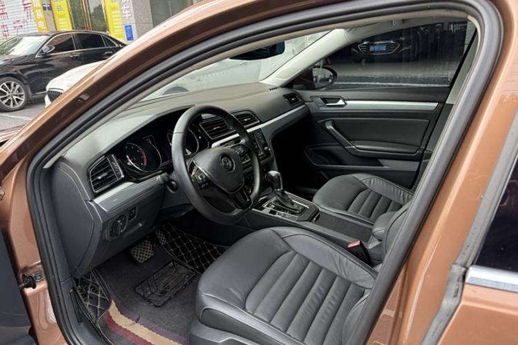 Used Volkswagen Lamando 2017 280TSI DSG Comfort Edition
