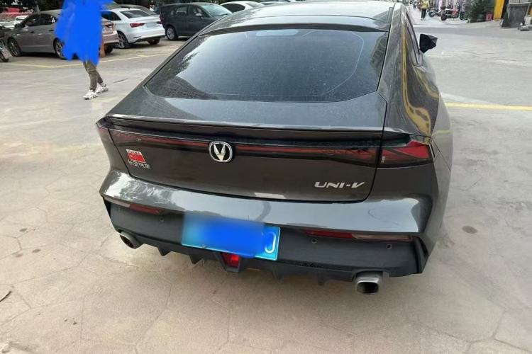 Used Changan UNI-V 2022 1.5T Prestige Version
