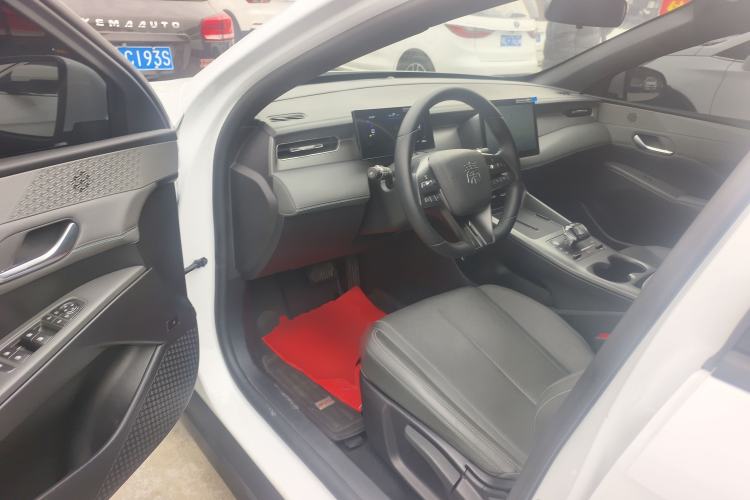 Used BYD Qin PLUS 2025 DM-i Smart Drive 55KM Leading Model